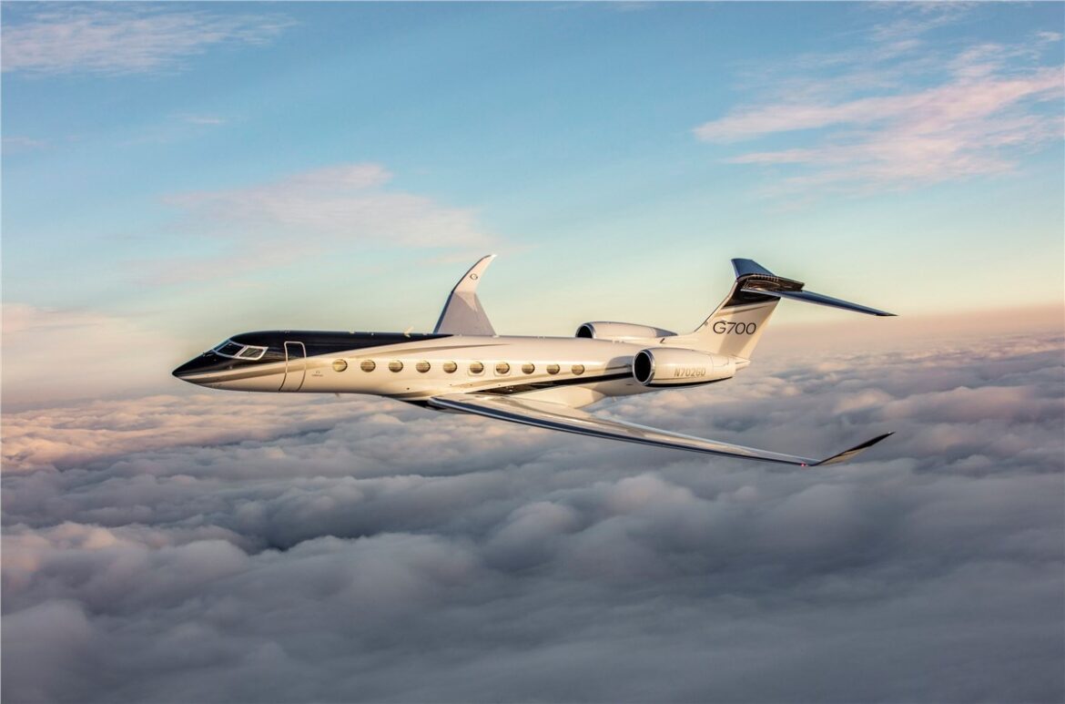 Gulfstream G700 100th delivery, Gulfstream G700 speed record, Gulfstream G700 business jet, Gulfstream Aerospace G700, G700 city-pair speed record, Gulfstream Symmetry Flight Deck, Gulfstream G700 manufacturing, G700 Mach 0.91, Gulfstream business aviation, G700 Savannah manufacturing,